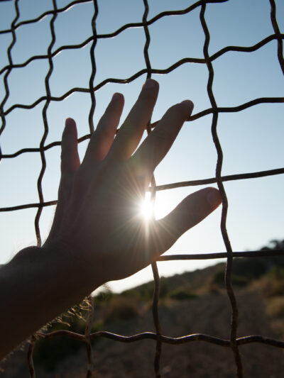 Gate hand