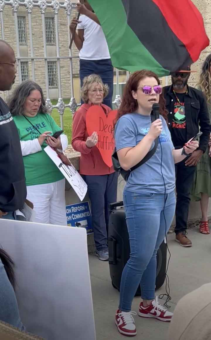 Melissa Ludin speaks at Waupun prison protest