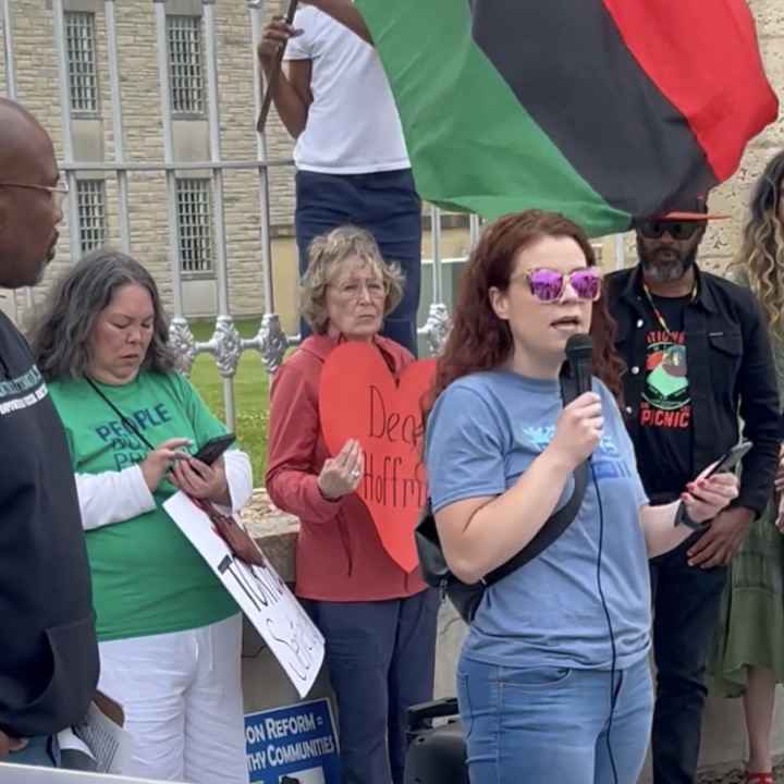 Melissa Ludin speaks at Waupun prison protest